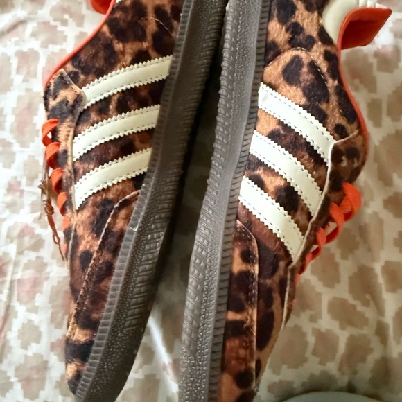 Adidas Leopard Print Sneakers with Orange Highlights - Picture 5 of 8
